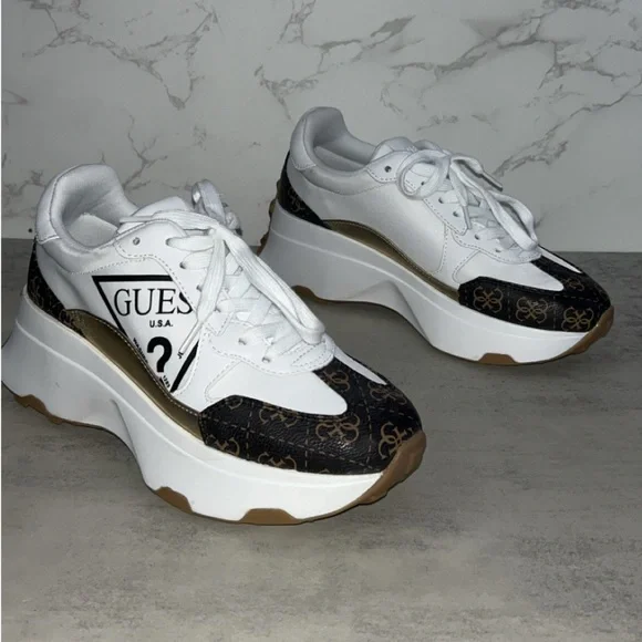 Guess Calebb Logo Print Sneaker - Picture 5 of 11